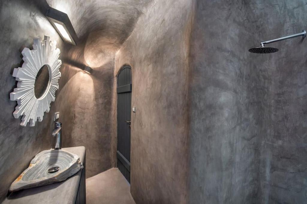 Alexis Place Oia  Exterior photo